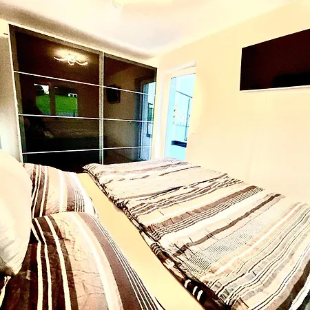Apartment Luxus Mit Eigenem Garten