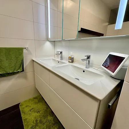 Apartment Luxus Mit Eigenem Garten Neukirchen an der Vockla