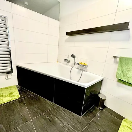 Luxus Mit Eigenem Garten Apartment *