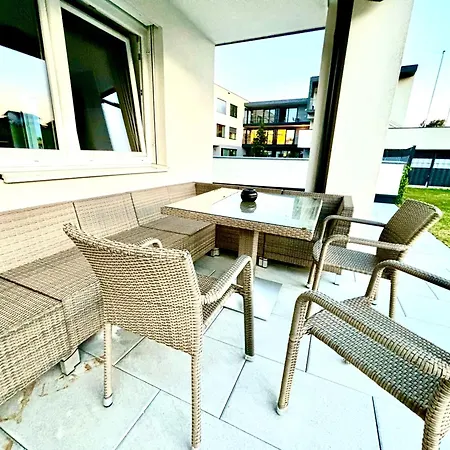 Luxus Mit Eigenem Garten Apartment